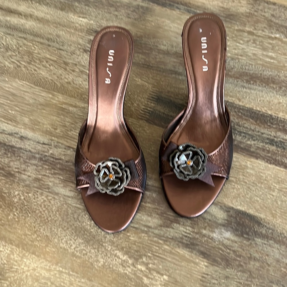 Bronze heeled mules